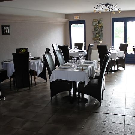 Auberge De Villequier Villequier-Aumont Bagian luar foto