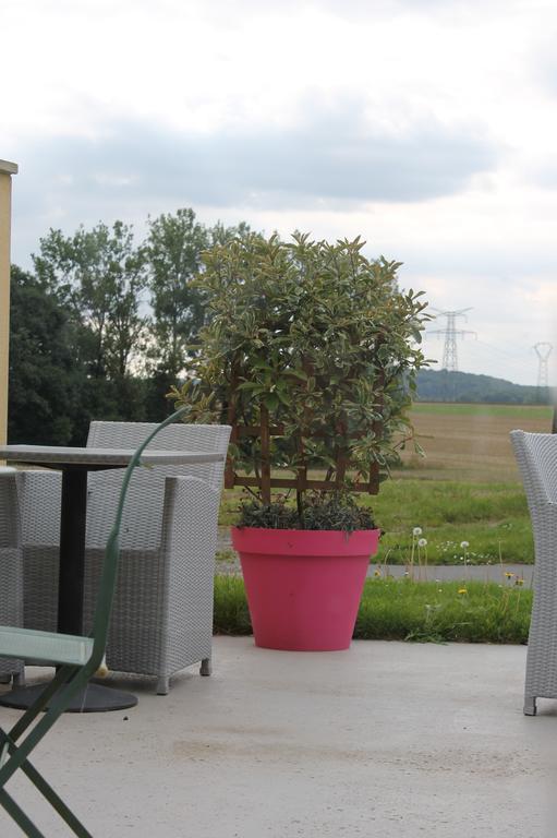 Auberge De Villequier Villequier-Aumont Bagian luar foto