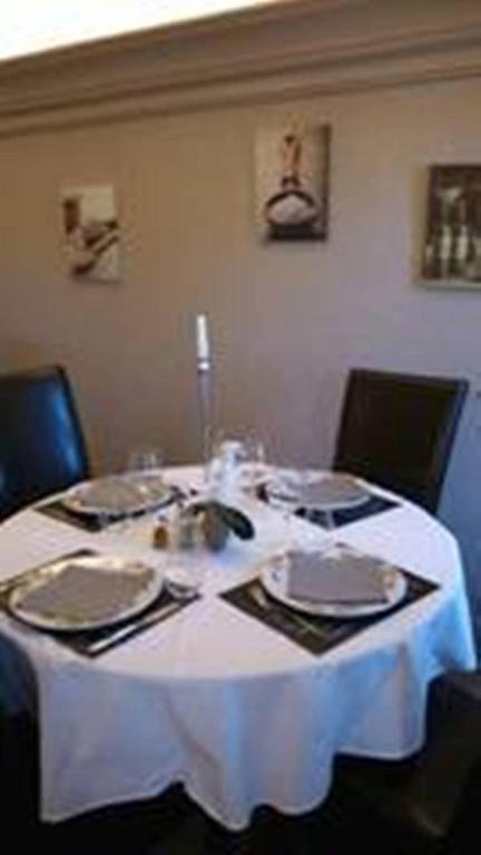 Auberge De Villequier Villequier-Aumont Bagian luar foto